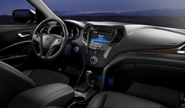2013 Hyundai Santa Fe Sport Interior (3).jpg